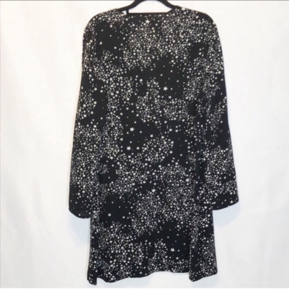 Libby Edelman Star Pattern Split Sleeve Dress - image 5